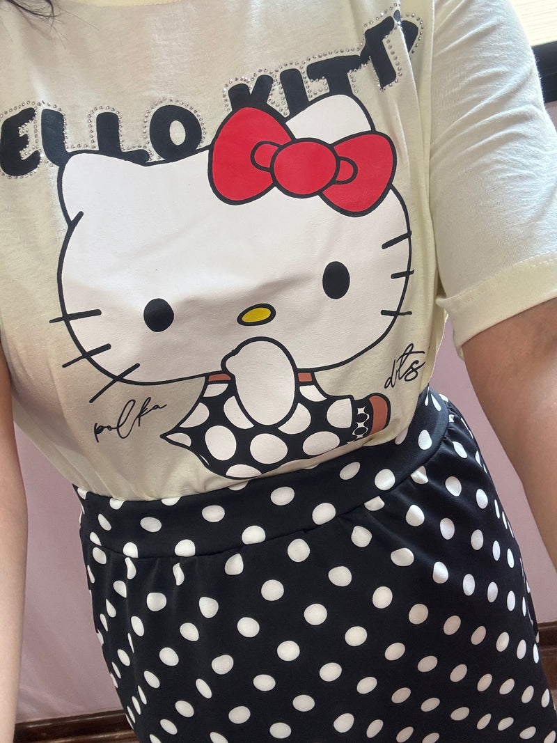 T-shirt Over Hello Kitty Poa Amarelo Manteiga