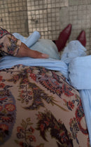 Blusa Tule Paisley Fundo Off