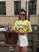 T-shirt Over Poa Urso | AMARELA
